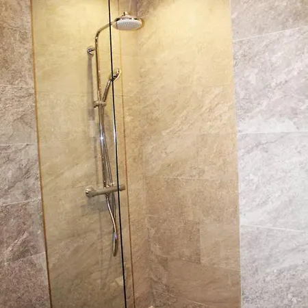 Preslav - Luxury Near A Metro Station *