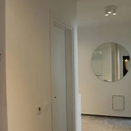 Preslav - Luxury Near A Metro Station Apartment *